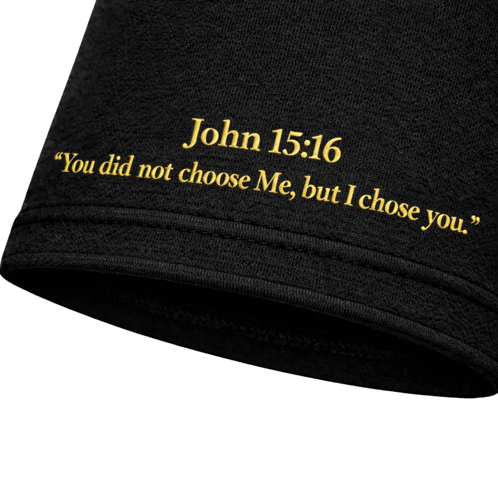 Sleeve scripture detail